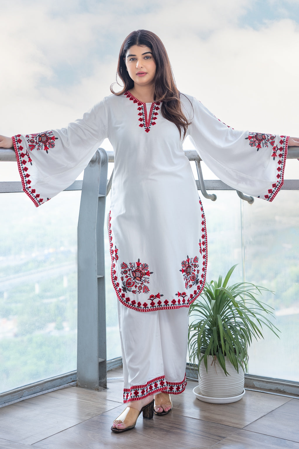 White Red Embroidered Bell-Sleeve Suit Set