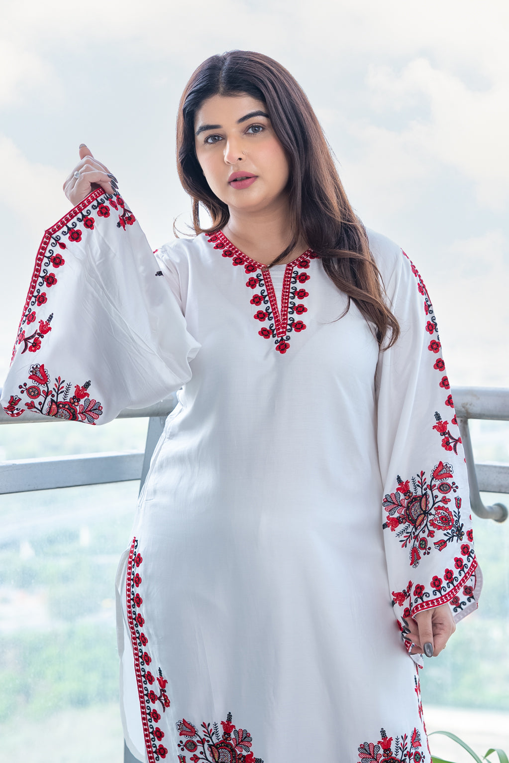 White Red Embroidered Bell-Sleeve Suit Set