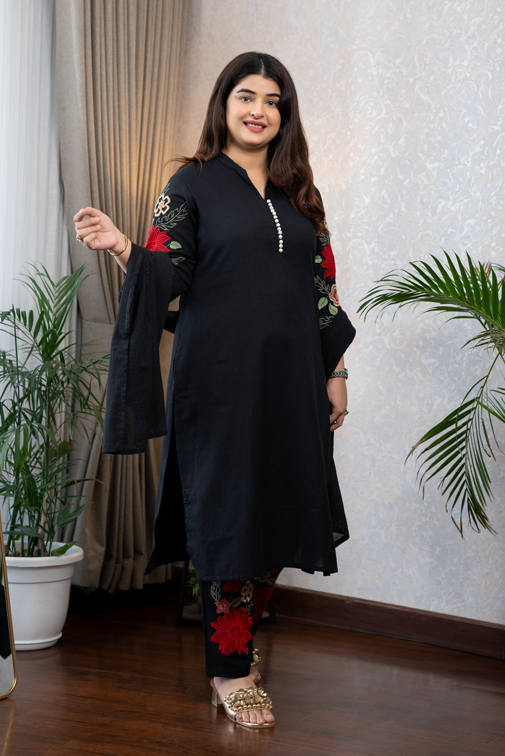 Black Floral Embroidered Kurta Set