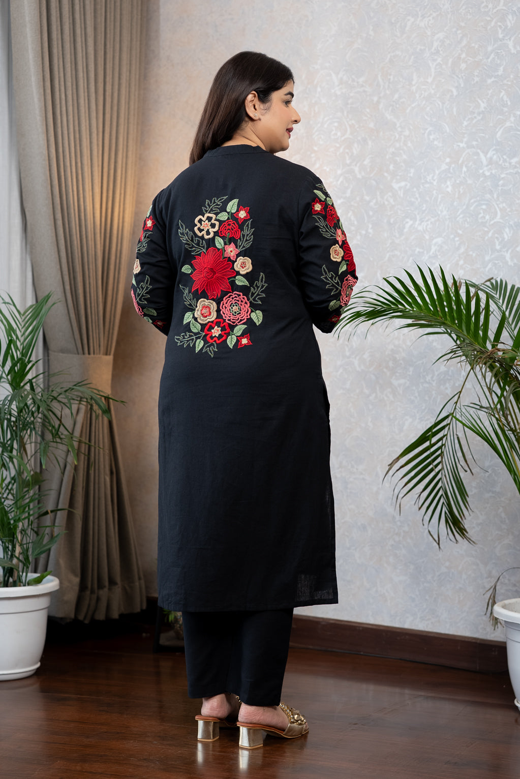Black Floral Embroidered Kurta Set