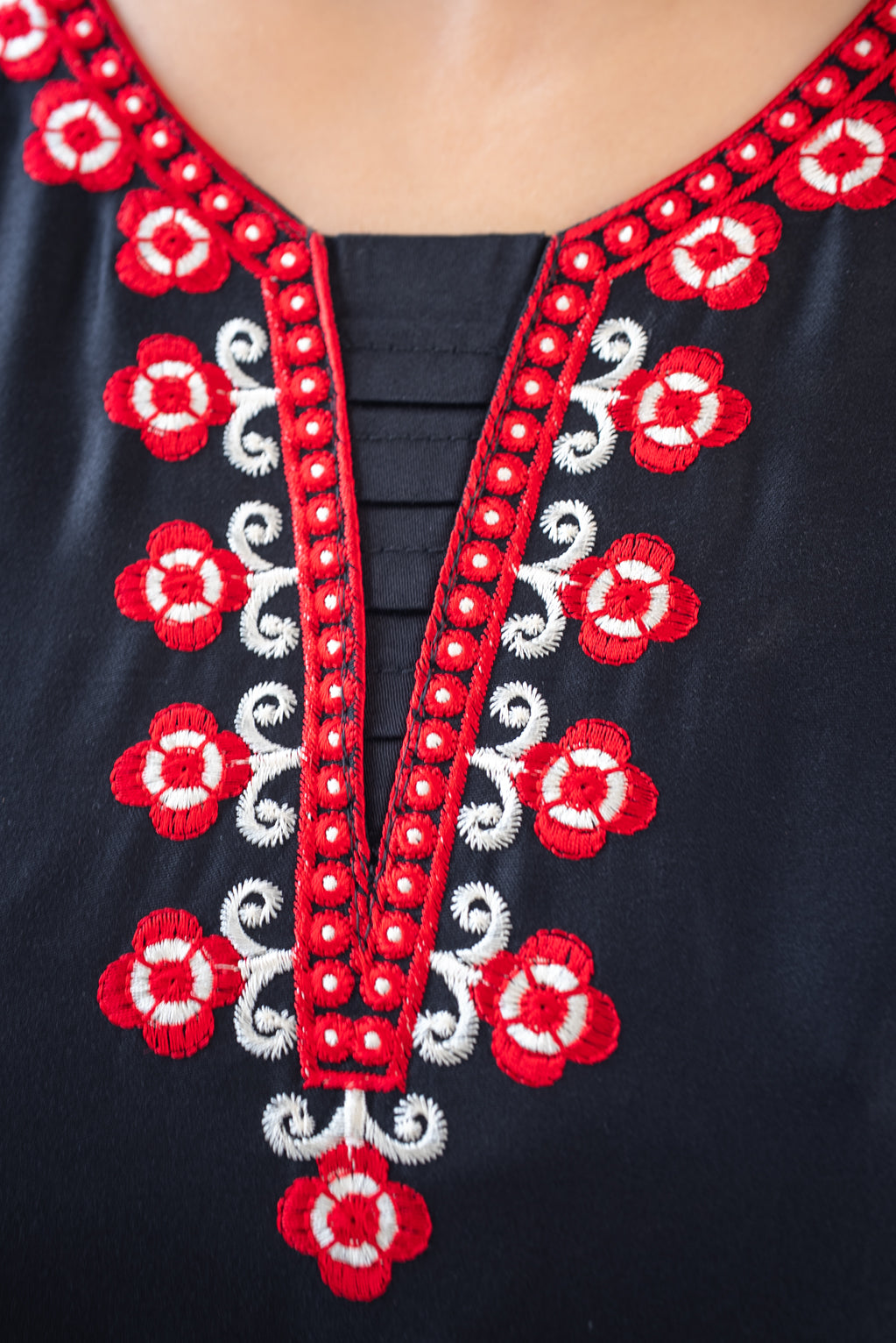 Black Red Bell-Sleeve Embroidered Suit Set